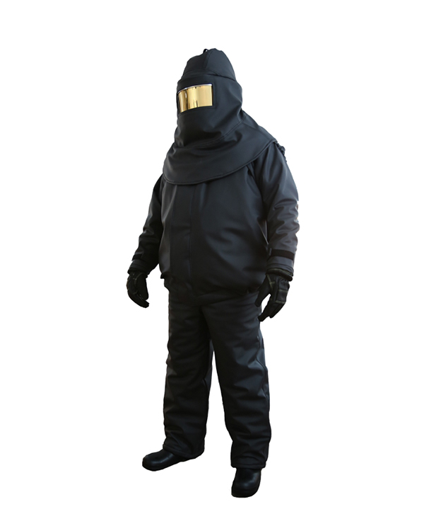 Protective Clothing against Steam and Hot Fluids